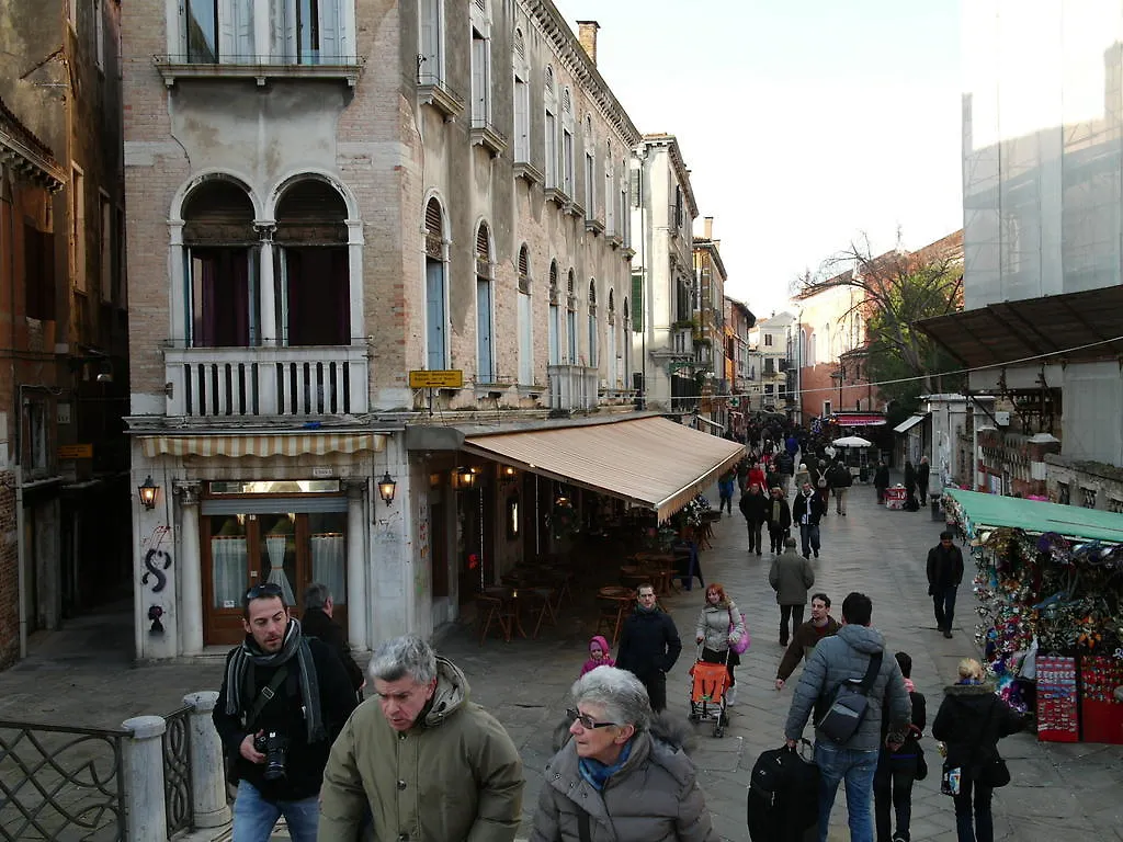 Veniceluxury Hostel